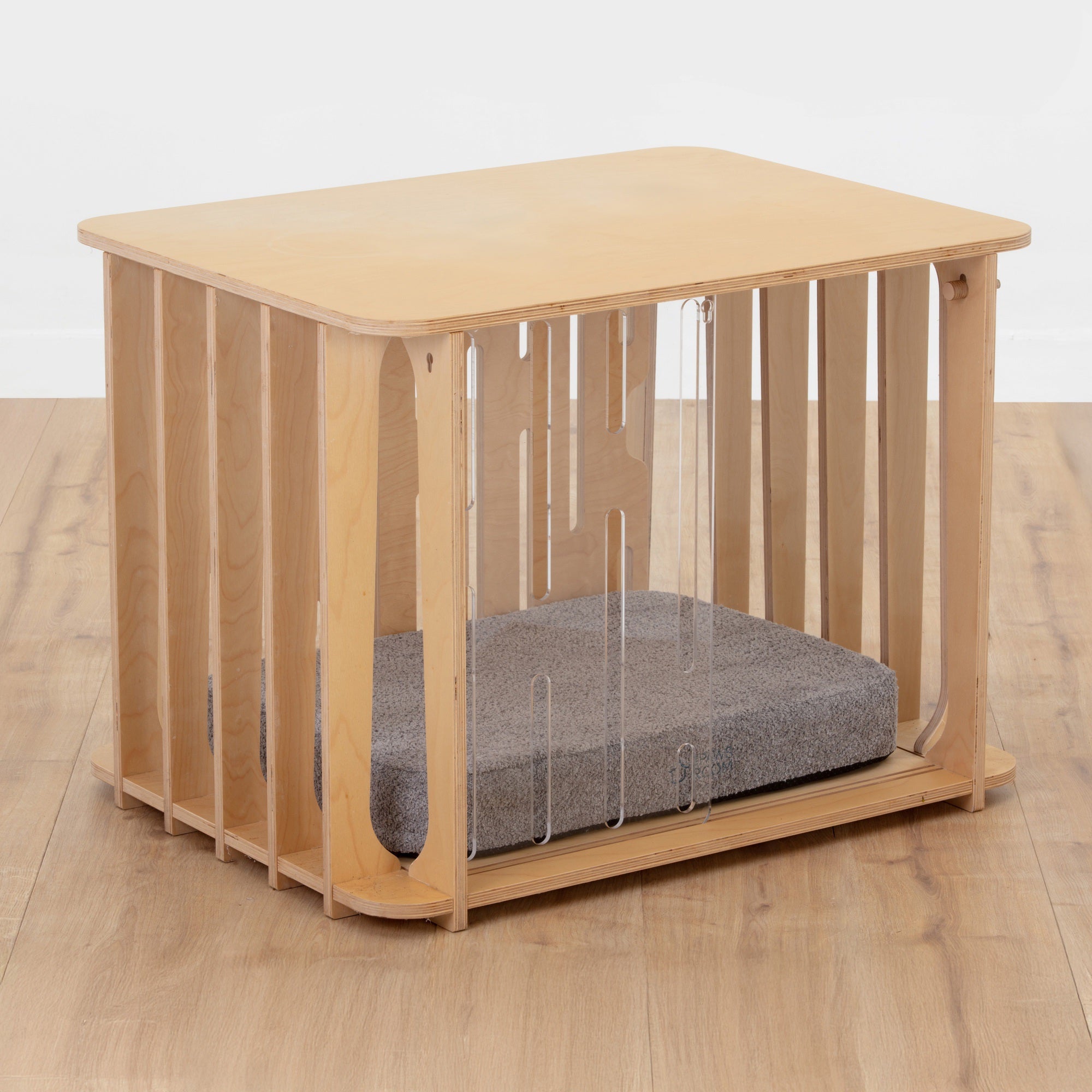 Small Teddy dog crate with peppa plum mat in gray and no castor wheels