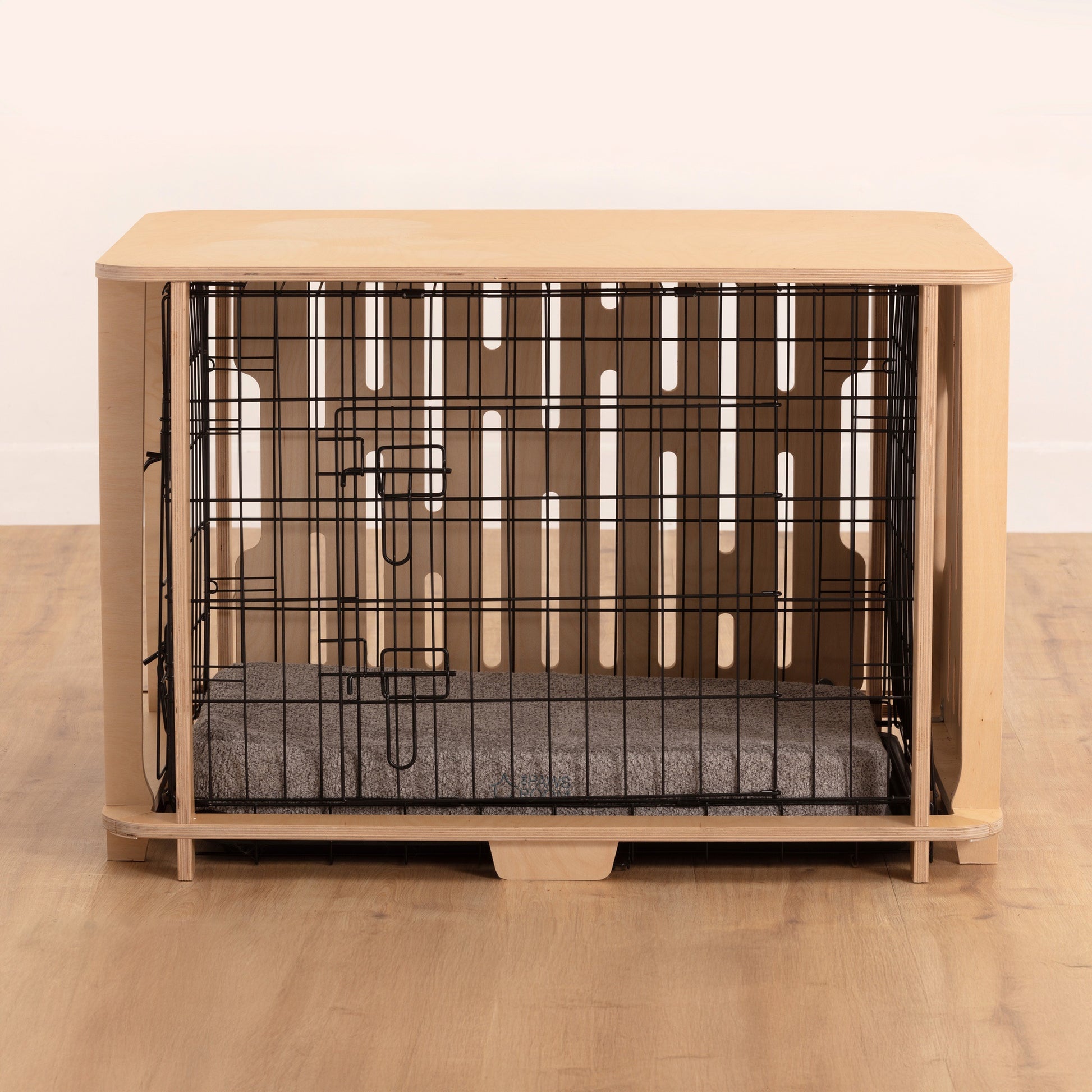 Busta crate cover in Medium with slot pattern on back and side panel and peppa plump mat in smoke